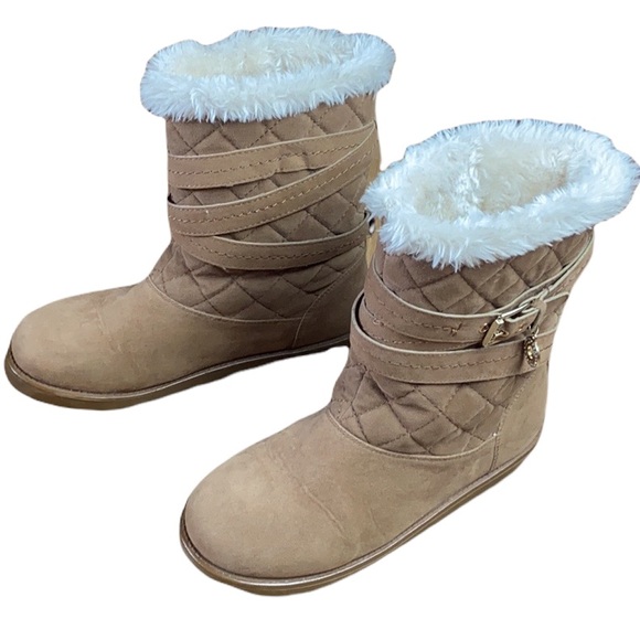 G by Guess Babez Ugg Style Boots 8.5 - Picture 4 of 13